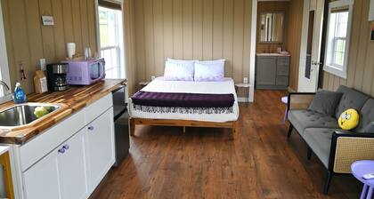 Serenity Escape: Calm Cottage