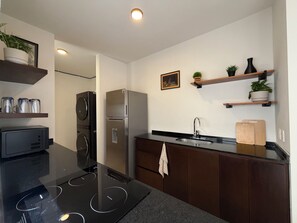 Fridge, microwave, coffee/tea maker, cookware/dishes/utensils - Iks' Túun Mérida Department (Conkal)
