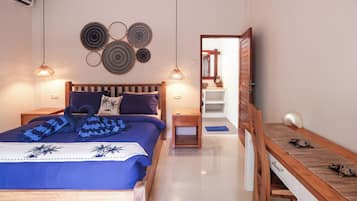 Deluxe Double Room, 1 King Bed, Garden View | Free WiFi, bed sheets