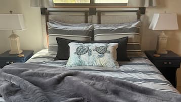 3 bedrooms, iron/ironing board, WiFi (free), bed sheets