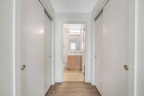 Interior - Urban Penthouse | Pool Table | Gym | Walk to Rogers (Edmonton)