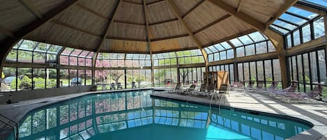 Innenpool, beheizter Pool