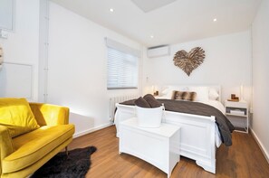 Room - Countryside Lodge in Bulmer, Suffolk (Bulmer)