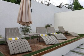Terrace/patio - Private Pool Retreat | Chef Breakfast | Ocho Rios (Ocho Rios)