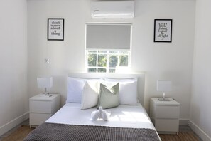 Desk, iron/ironing board, WiFi, bed sheets - Private Pool Retreat | Chef Breakfast | Ocho Rios (Ocho Rios)
