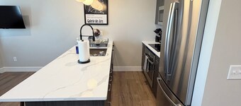 The Grove Studio, Manchester Ave:Near Forest Park