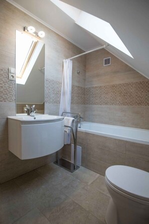 Bathroom - Studio directly on the beach with air conditioning (Fonyód)