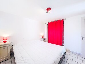 2 bedrooms, Internet - Gite de la chapelle by Interhome (Queyssac-Les-Vignes)