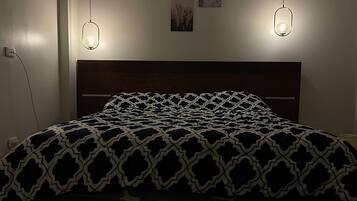 2 bedrooms, iron/ironing board, WiFi, bed sheets