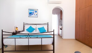 1 chambre, fer et planche à repasser, Wi-Fi, draps fournis