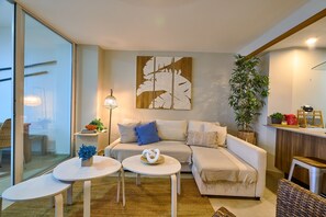 Room - Sunset Glow Retreat Marbella Beachfront Pool (Guayacanes)