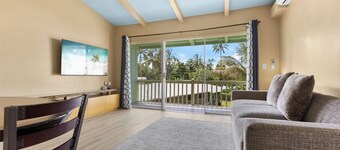 Ocean View 1BR • Balcony • Near Beaches and Downtown