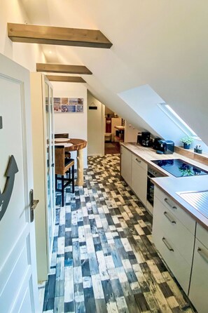 Fridge, cookware/dishes/utensils - Apartment AHOI by Interhome (Norddeich (Dithmarschen))