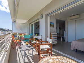 Outdoor dining - Le Grand Pavois by Interhome (Cavalaire)
