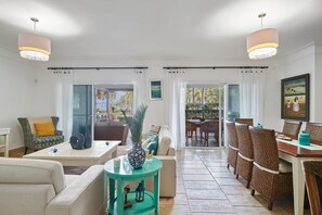 House - 3BR Beach Retreat Terrenas Pool Maid Beachfront (Las Terrenas)