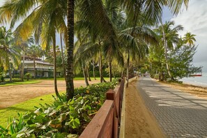 House - 3BR Beach Retreat Terrenas Pool Maid Beachfront (Las Terrenas)
