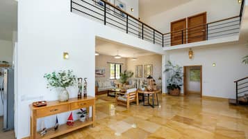 House | 6 bilik tidur