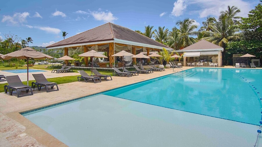 The Palms View Playabonita Beachfront Pool BBQ