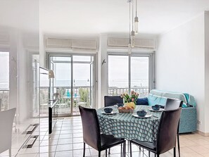 Dining - Imperial II by Interhome (La Grande Motte)