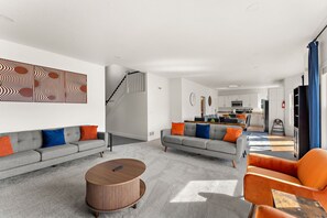 Luokittelematon kuva, 2 kautta 34, painike