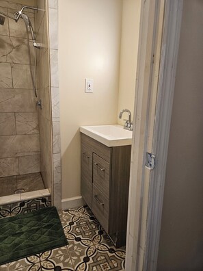 Bathroom - Enjoy a piece of home in a cozy inviting space. (Waynesboro)
