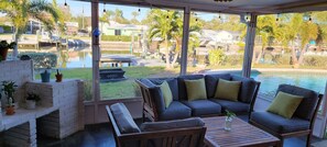 Terrace/patio - Pool-Waterfront-Pet Friendly, 3-bedroom, 5 bed, 2.5 bath, house in Tampa with AC (Tampa)