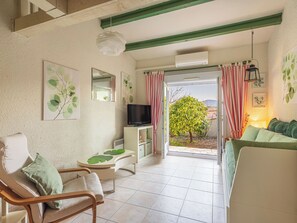 TV - Les Mas de Cogolin by Interhome (Cogolin)