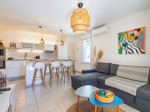 TV - Apartment Lyloa by Interhome (Six Fours)