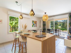 Dining - Apartment Lyloa by Interhome (Six Fours)