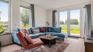 TV - Koggehuys Buitenbubbelbad 6p (Opperdoes)