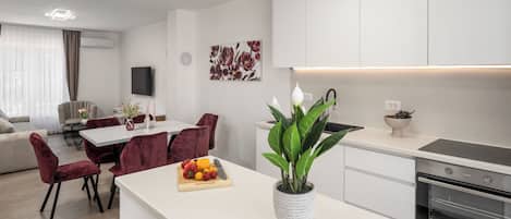 Fridge, microwave, oven, dishwasher