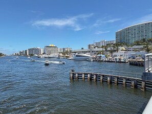 Marina - Bright 2BR Coastal Suite #22 (Pompano Beach)