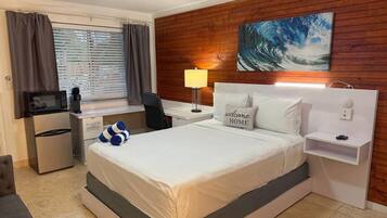 Desk, iron/ironing board, travel crib, WiFi