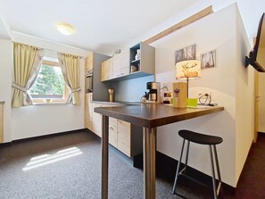 Fridge, microwave, dishwasher, cookware/dishes/utensils - Naviser Hütte by Interhome (Navis)