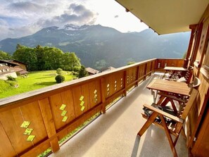 Outdoor dining - Perfekte Lage by Interhome (Lauterbrunnen)