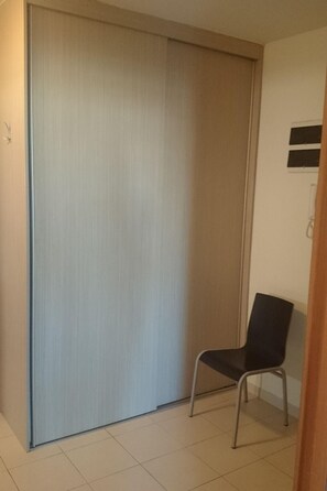 Interior - Zentrale Ferienwohnung mit überdachtem Balkon by Interhome (Crno)