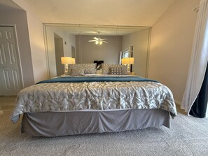 Iron/ironing board, travel cot, free WiFi, bed sheets - 2900 LC - Oak Island Harbor Retreat (Kissimmee)