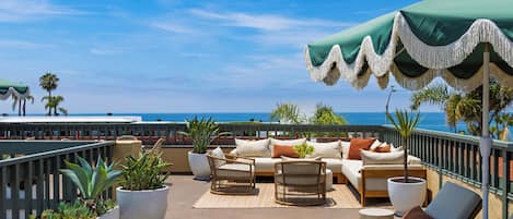 Sun deck