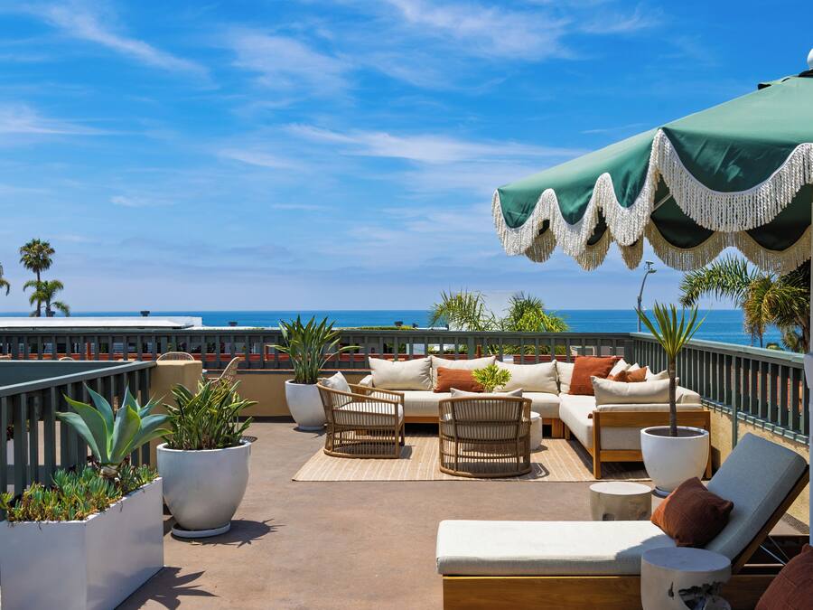 Sun deck