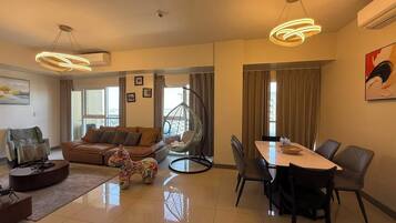 Luxury Apartment, Non Smoking, Bay View | Living area