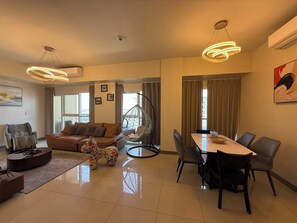Luxury Apartment, Non Smoking, Bay View | Living area