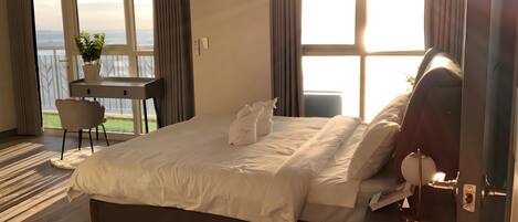 Luxury Apartment, Non Smoking, Bay View | View from room