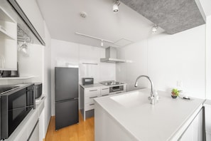Apartment | Private kitchen | Fridge, microwave, stovetop, rice cooker - ANAX NORD 502 (Sapporo)
