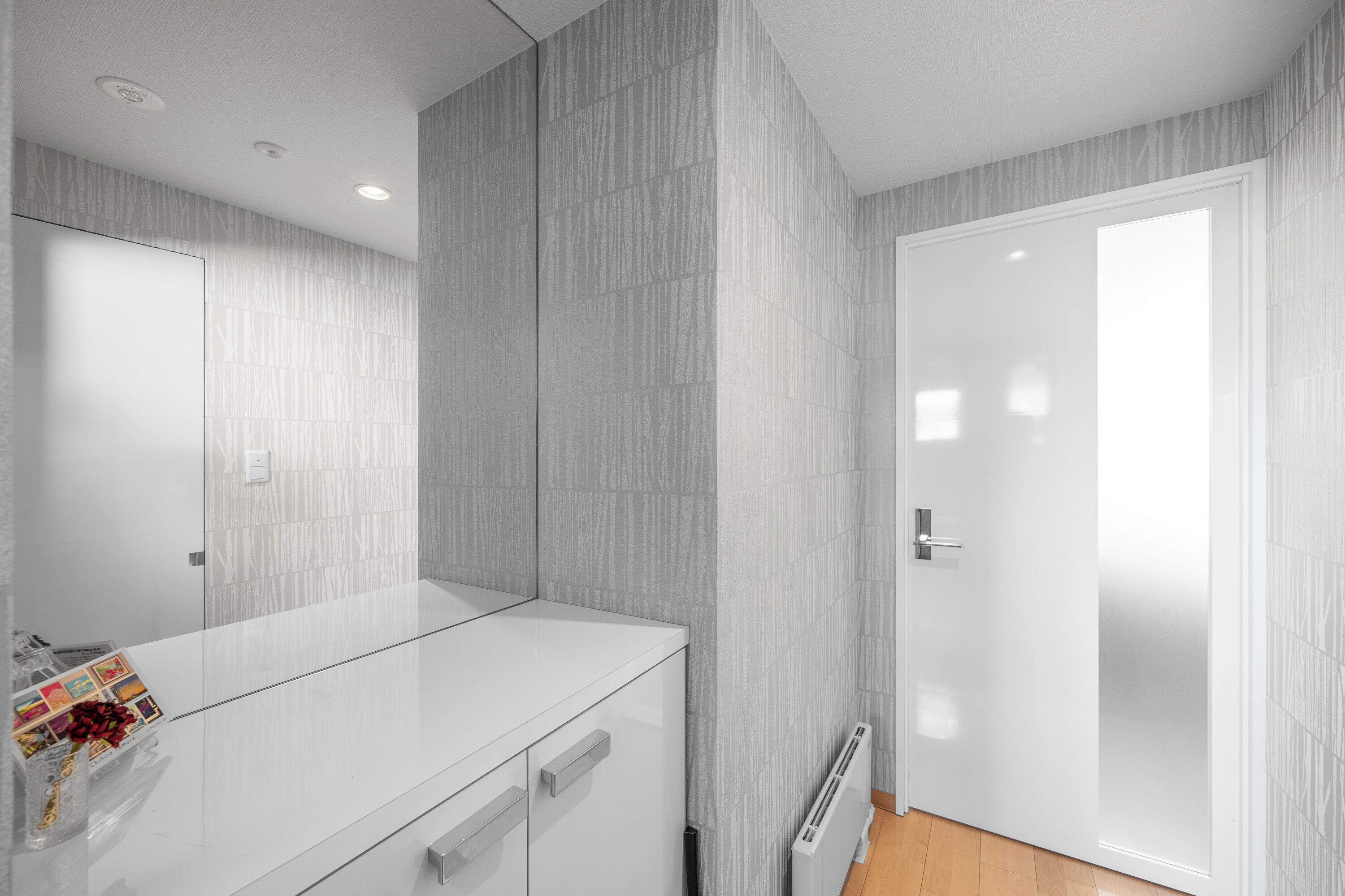 Apartment | Bathroom | Combined shower/tub, free toiletries, hair dryer, slippers