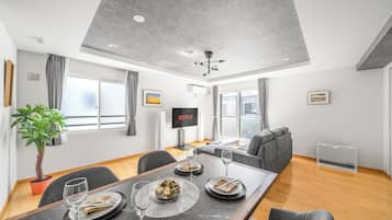 Apartment | Dining
