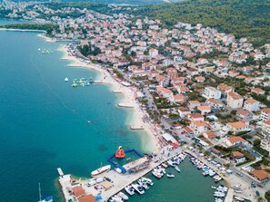 Marina - Charmante Wohnung Jasmine 1 in Strandnähe by Interhome (Trogir/Okrug Donji)