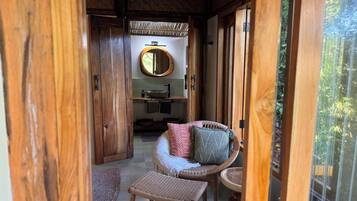 Comfort Double Room, Balcony, Garden View | Interior