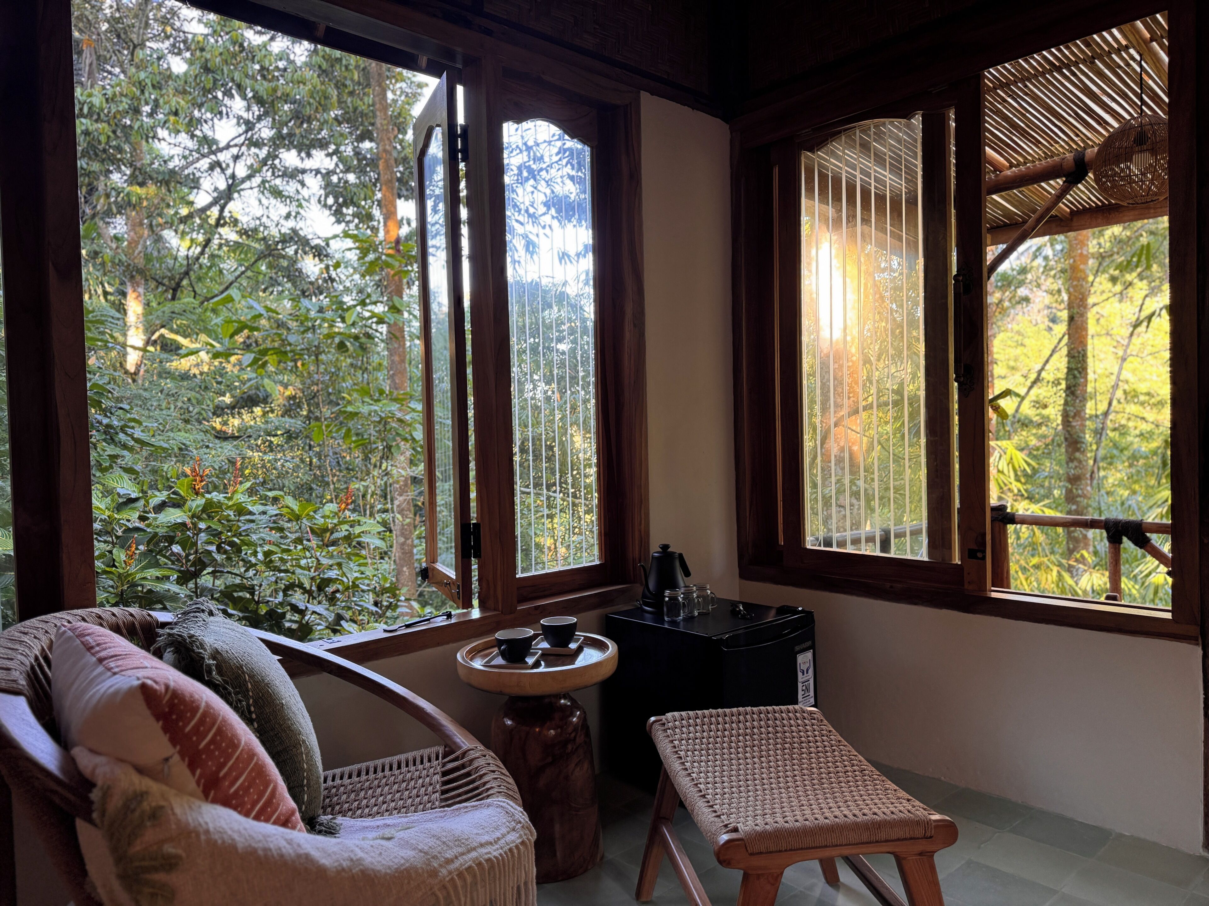 Comfort Double Room, Balcony, Garden View | Living area