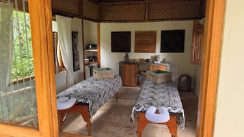 Couples treatment room(s), deep-tissue massages, massages