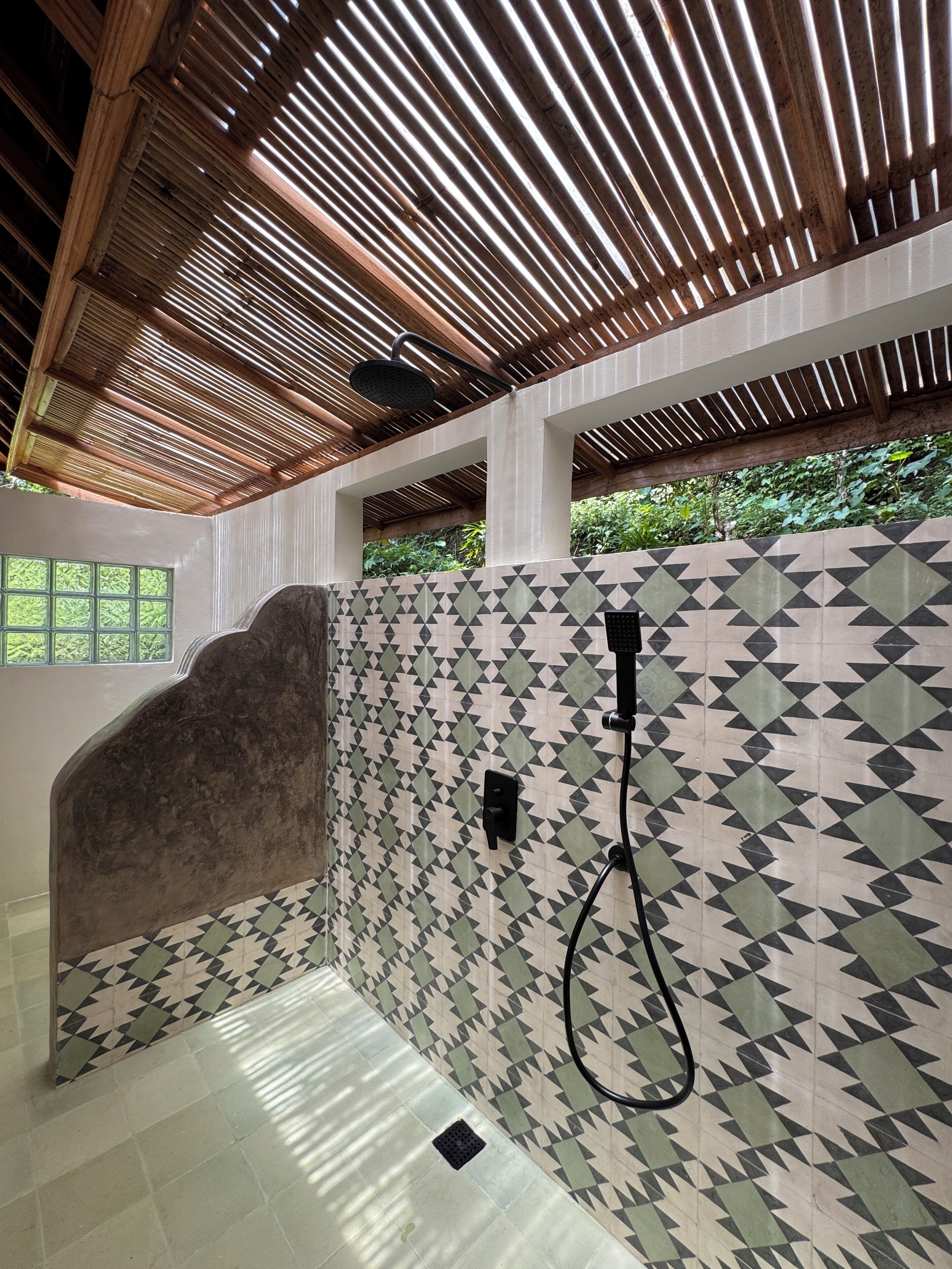 Comfort Double Room, Balcony, Garden View | Bathroom